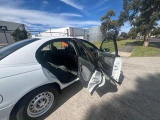 2000 VTII Commodore Executive  - Factory  5.7L Gen III LS1 6 spd Man