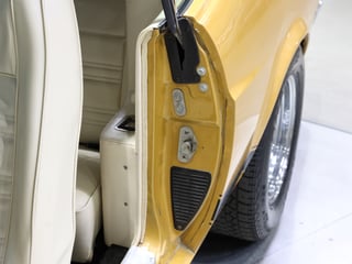1970 Ford Mustang Convertible 302ci - Bright Gold 