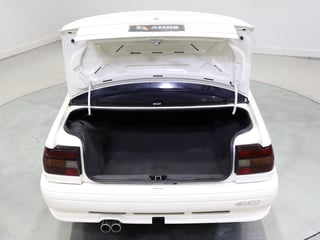 1989 HSV VN SV89 Build No 149 - Alpine White