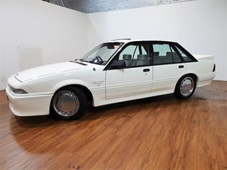 1987 VL HDT Group 3 Signature Series