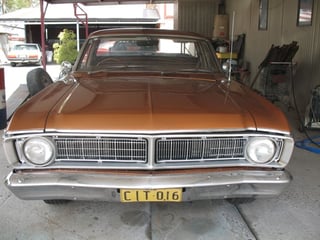 XY Falcon Ute 302 V8