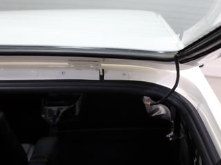1976 Holden LX Torana SS Hatchback - 5.0L Trimatic - Cotillion White