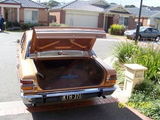 XY GS Falcon 302 V8