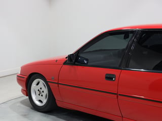 1990 Holden VN  5.0L V8 - SV Enhanced Build No E789 - Maranello Red