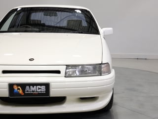 1989 HSV VN SV89 Build No 149 - Alpine White