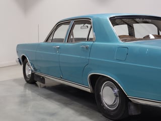1971 Ford ZD Fairlane 302ci V8 - Teal Glow