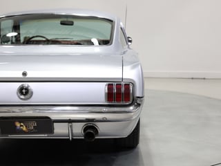 1965 Ford Mustang Fastback 2+2 - Silver Smoke Grey