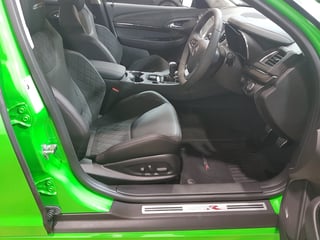 2017 HSV Gen F2 GTSR - Spitfire Green Manual