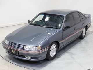 1990 Holden VN SS - Atlas Grey 