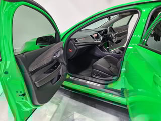 2017 VF Gen F2 HSV GTSR