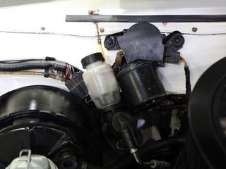 1977 Holden LX Torana SLR 5000 Tribute - Palais White 