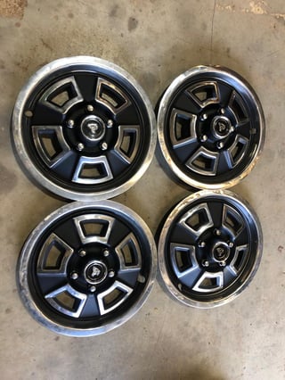 1971 HG GTS Monaro 308 V8 - 4 speed manual