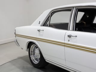 1971 Ford XY Fairmont 302ci Windsor - Ultra White