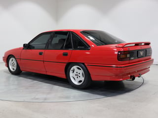 1990 Holden VN  5.0L V8 - SV Enhanced Build No E789 - Maranello Red