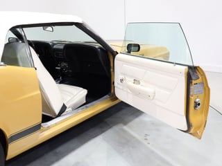 1970 Ford Mustang Convertible 302ci - Bright Gold 