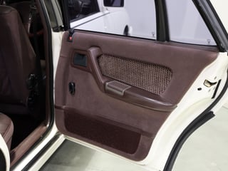 1989 HSV VN SV89 Build No 149 - Alpine White