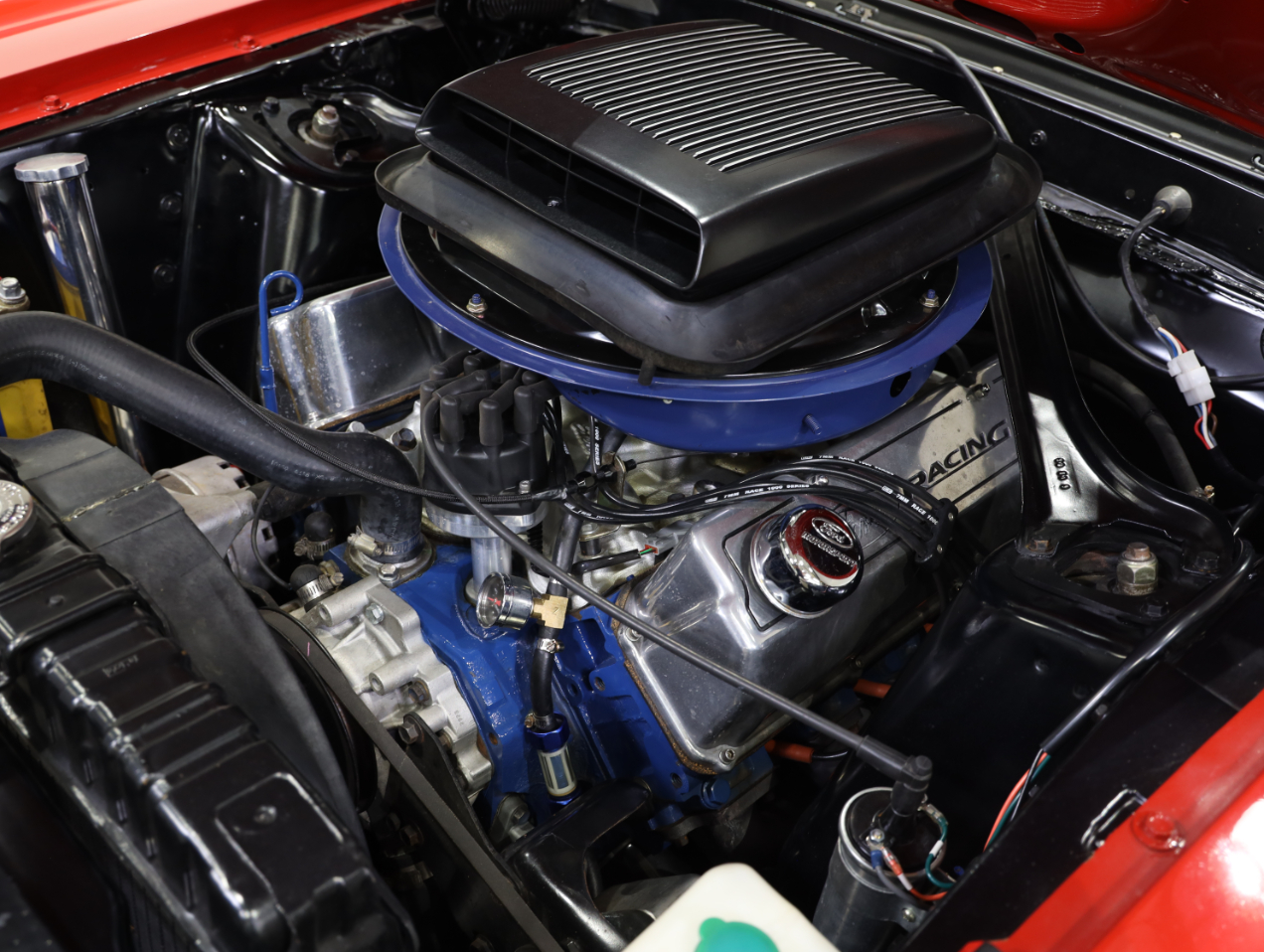 1969 Ford Mustang Mach 1 - Candy Apple Red 