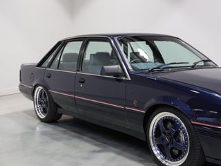 1988 HSV VL SV88 - Build No. 89 - Dorwood Blue Metallic