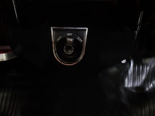 1967 Holden HR 186 S Utility - Grecian White