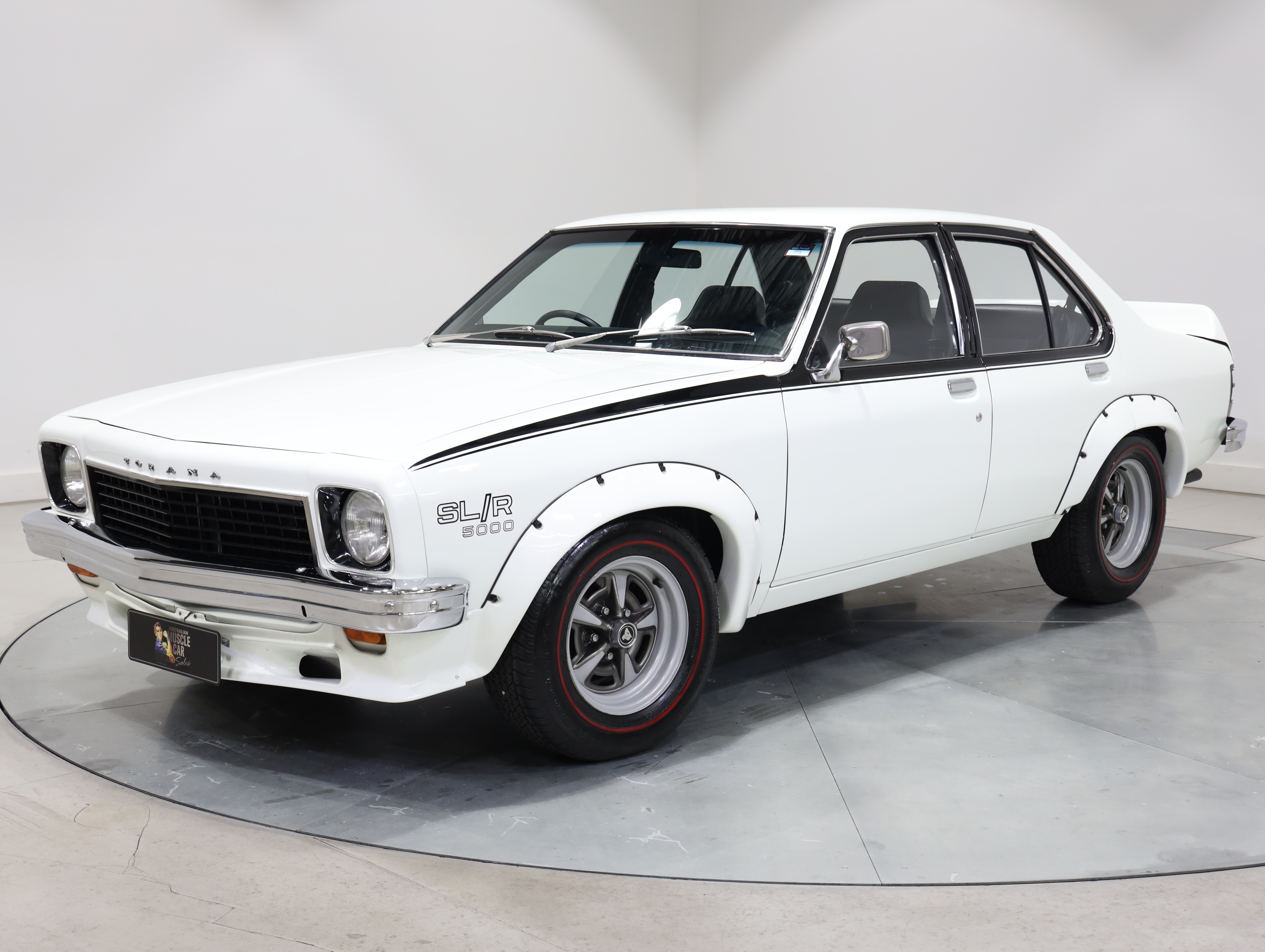 1974 Holden LH Torana L34 SLR 5000 - Glacier White