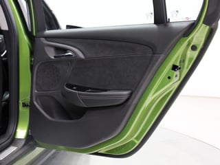 2016 HSV GTS W507 - Jungle Fever 3,218 km