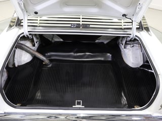 1971 Ford XY Fairmont 302 V8 - Ultra White