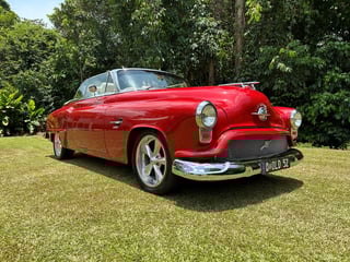 1952 Oldsmobile Super 88 Restomod - 6.0L LS2 V8
