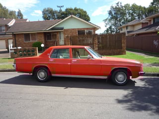 1977 HX Statesman Deville