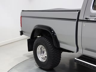 1982 Ford F-Series Pickup F100 RHD 4x4 - 351 V8