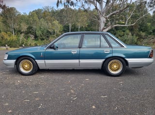 1985 Holden VK Calais 308 V8