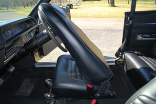 VH R/T E38 Valiant Charger