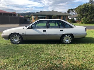 1990 VN Holden Calais 5.0L V8