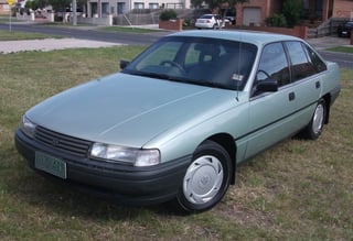 VN Commodore Executive 5 L V8