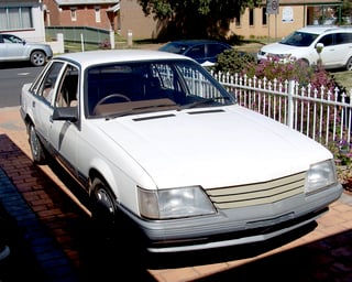 VK Commodore 4.9L