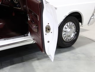 1971 Ford XY Fairmont 302 V8 - Ultra White