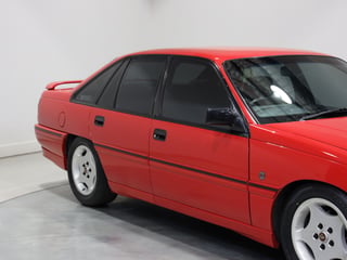 1990 Holden VN  5.0L V8 - SV Enhanced Build No E789 - Maranello Red