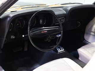1970 Ford Mustang Convertible 302ci - Bright Gold 