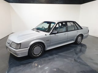 1984 VK SS Group 3 Commodore - Asteroid Silver
