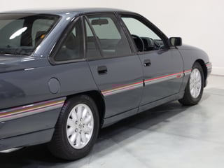 1990 Holden VN SS - Atlas Grey 
