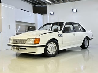 1983 VH HDT SS Group 3 Brock Commodore - 29,845 km