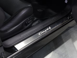 2004 HSV VZ Coupe 4 Build No. 059 - 8,161 km - Phantom Black