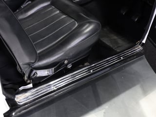 1972 Holden LJ Torana GTR XU1 - Glacier White