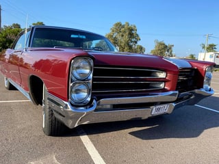 1966 Pontiac Bonneville Brougham - 389 V8