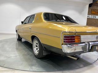 1976 Chrysler CL Valiant Regal SE - Topaz Gold Metallic