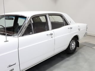 1971 Ford XY Fairmont 302 V8 - Ultra White