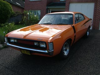 VH E49 Charger
