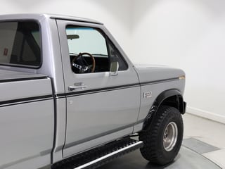 1982 Ford F-Series Pickup F100 RHD 4x4 - 351 V8