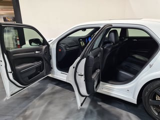 2012 Chrysler 300 SRT8 6.4L V8