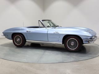 1964 Chevrolet Corvette C2 Sting Ray 327ci 'Fuelie' - Silver Blue Metallic