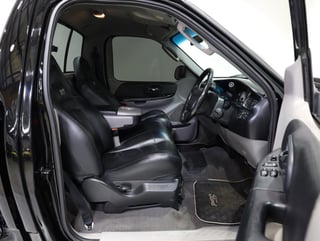 2004 Ford F-150 SVT Lightning RHD - Raven Black 